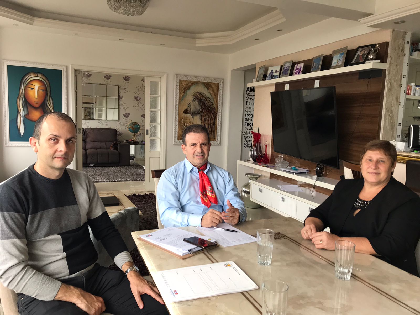 Em busca de recursos